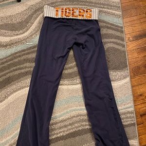 Victoria’s Secrwt size small yoga pants